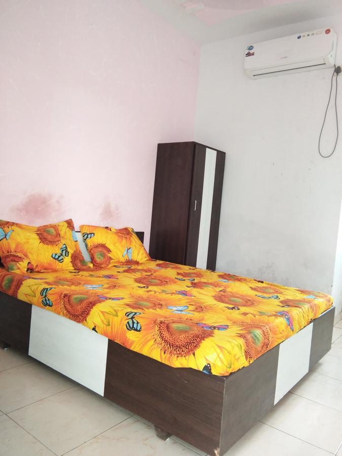 Hotel Manali Residency Gandhinagar Exteriör bild